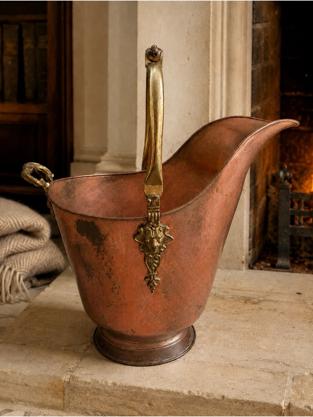 Antique Hammered Copper Helmet Coal Scuttle Brass Lion Head Fireplace Bucket